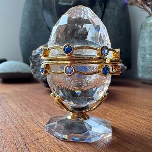RARE Swarovski Crystal Memories
Secrets Egg/ Retired and highly collectible